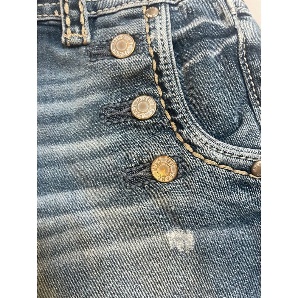 Miss Me Women's Blue Denim Shorts Size 27  with 13 bottons and pockets!!! - Picture 6 of 6